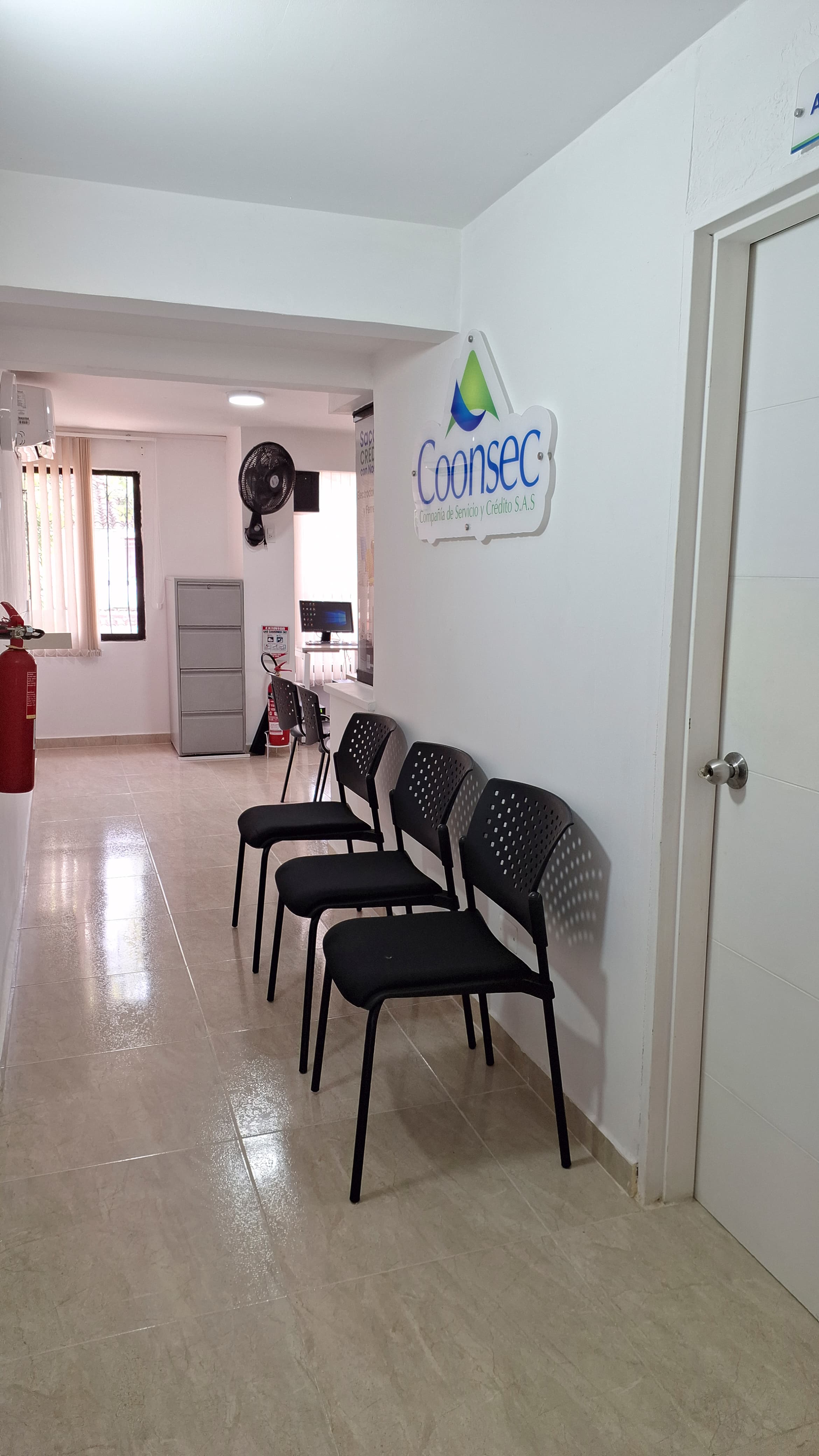 Área de recepción COONSEC - Sala de espera